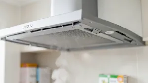 Jak założyć filtr węglowy do okapu Beko